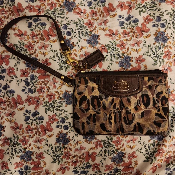 Coach Small Leopard Print Wristlet - Picture 2 of 12